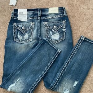 NWT Miss Me Curvy Ankle Skinny